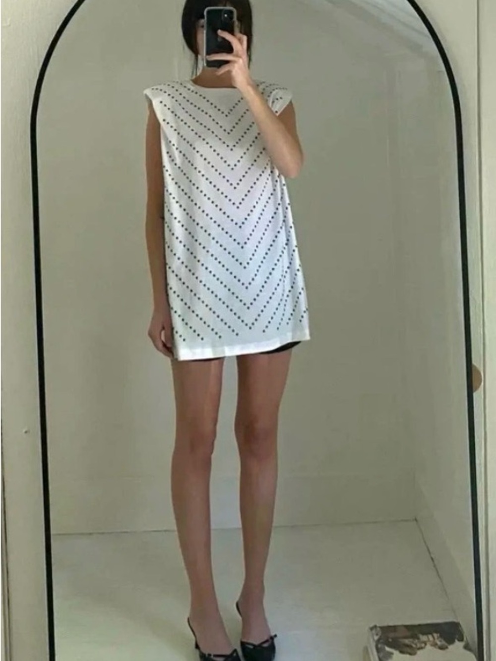 NWT MUNTHE Singa Studded Chevron Tank Top White Size 38 / US 8